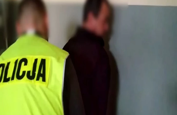 Policjanci zatrzymali mężczyznę, który utopił szczenięta.